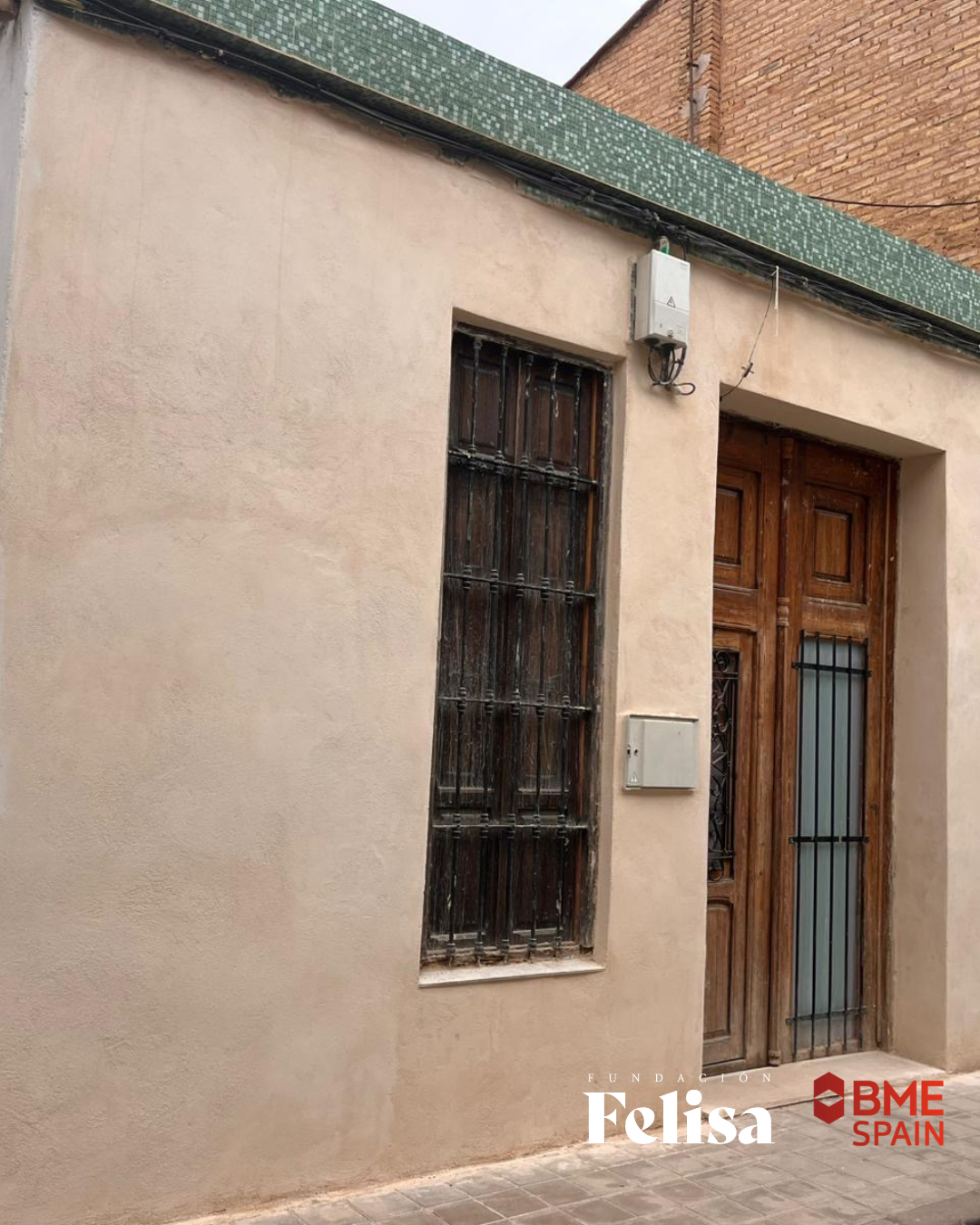 Colaboración con la Fundación Felisa en aporte de material para la reforma de una vivienda en Paiporta